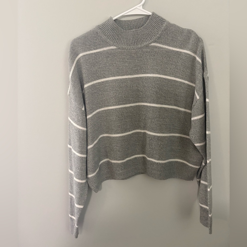 H&M Gray and White Striped Sweater